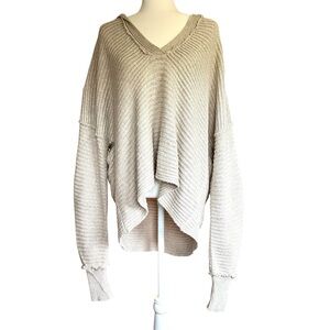 Free People Sweater Size Medium Chunky Cable Knit Oversized Beige Boho Indie
